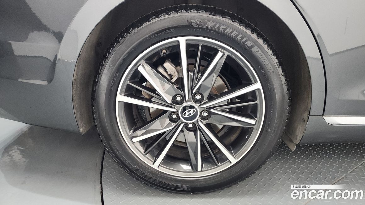 Hyundai Grandeur 2021