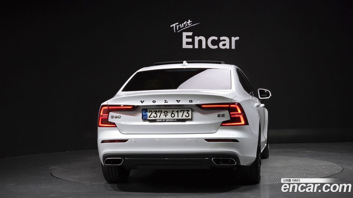 Volvo S60 2021