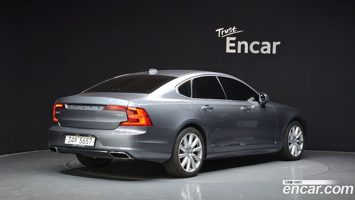 Volvo S90 2019