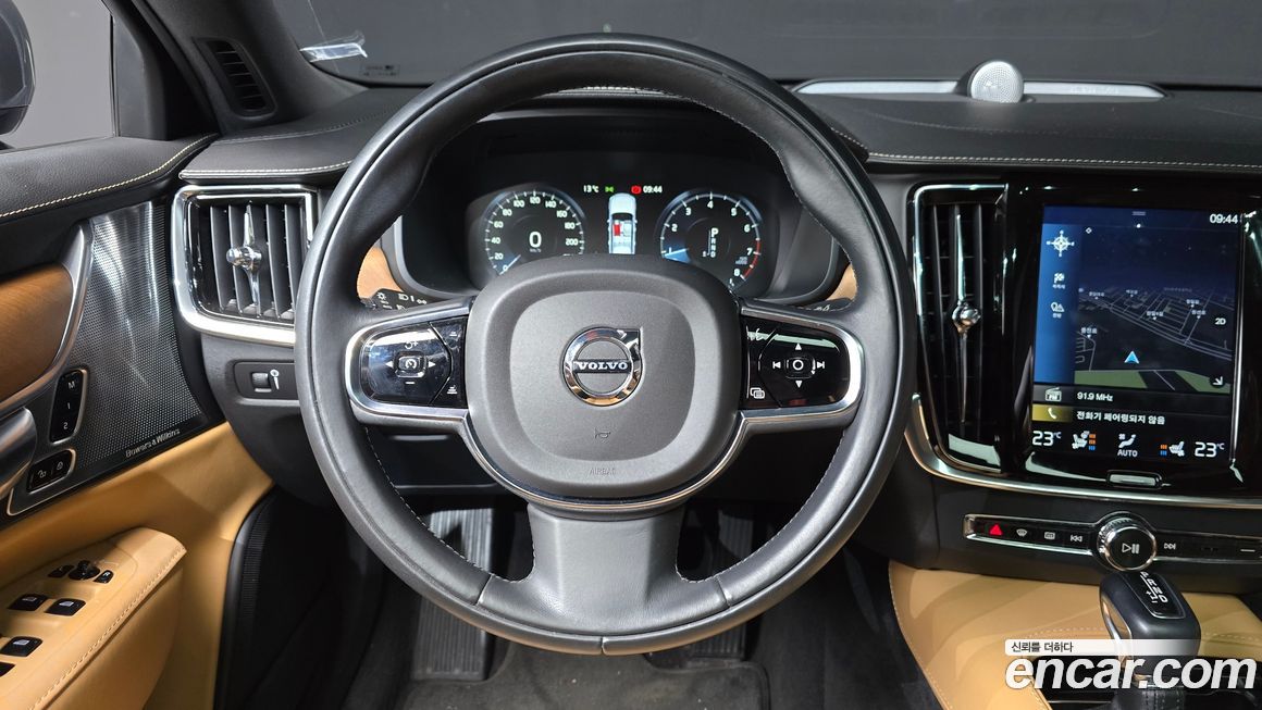 Volvo S90 2019