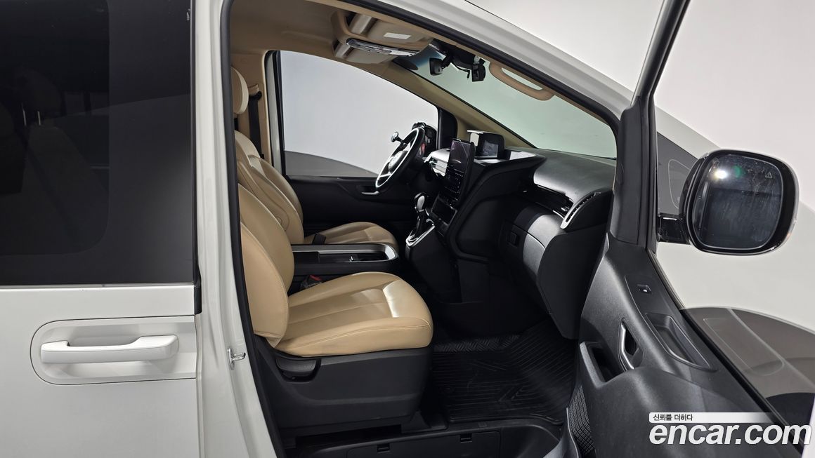 Hyundai Staria 2023