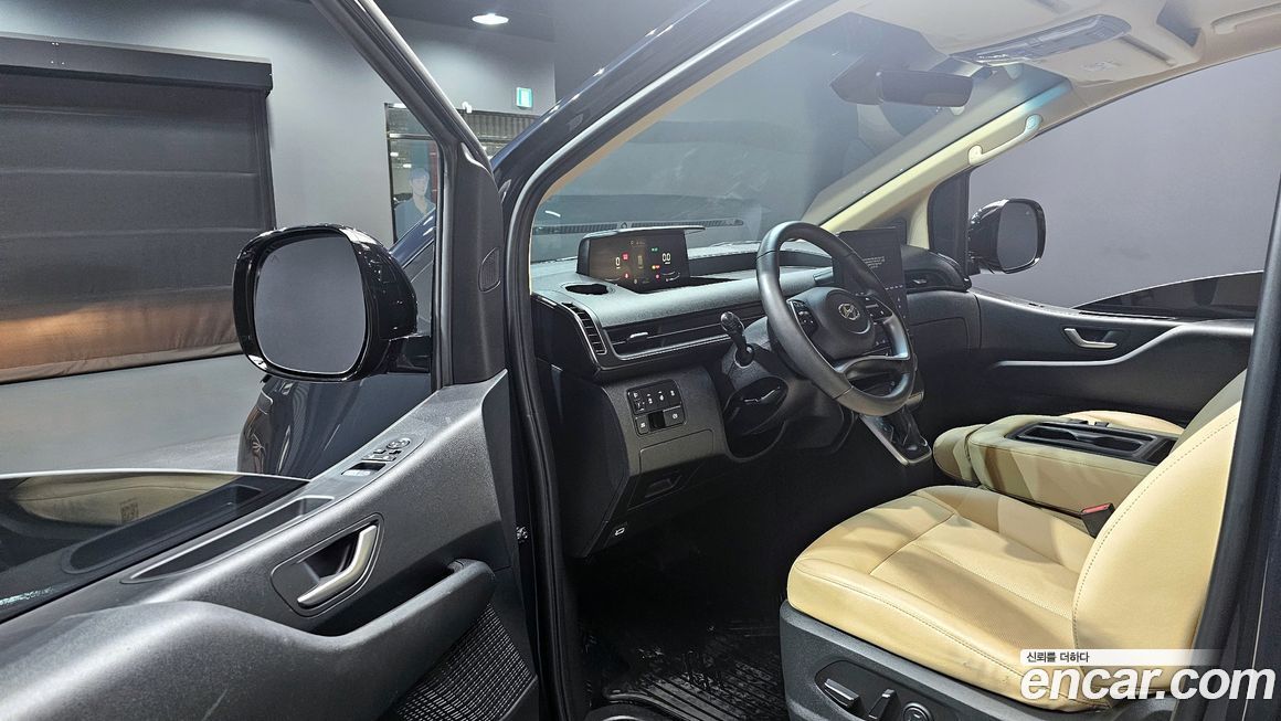 Hyundai Staria 2024