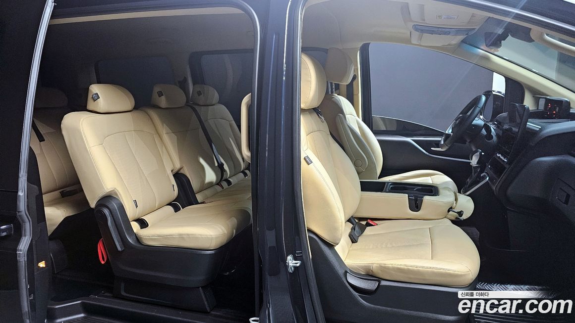 Hyundai Staria 2024
