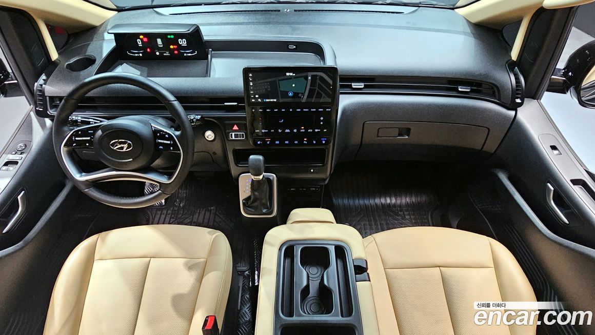 Hyundai Staria 2024