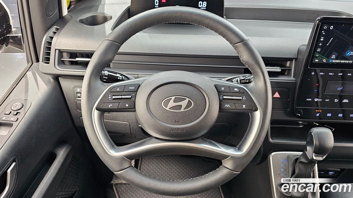 Hyundai Staria 2025