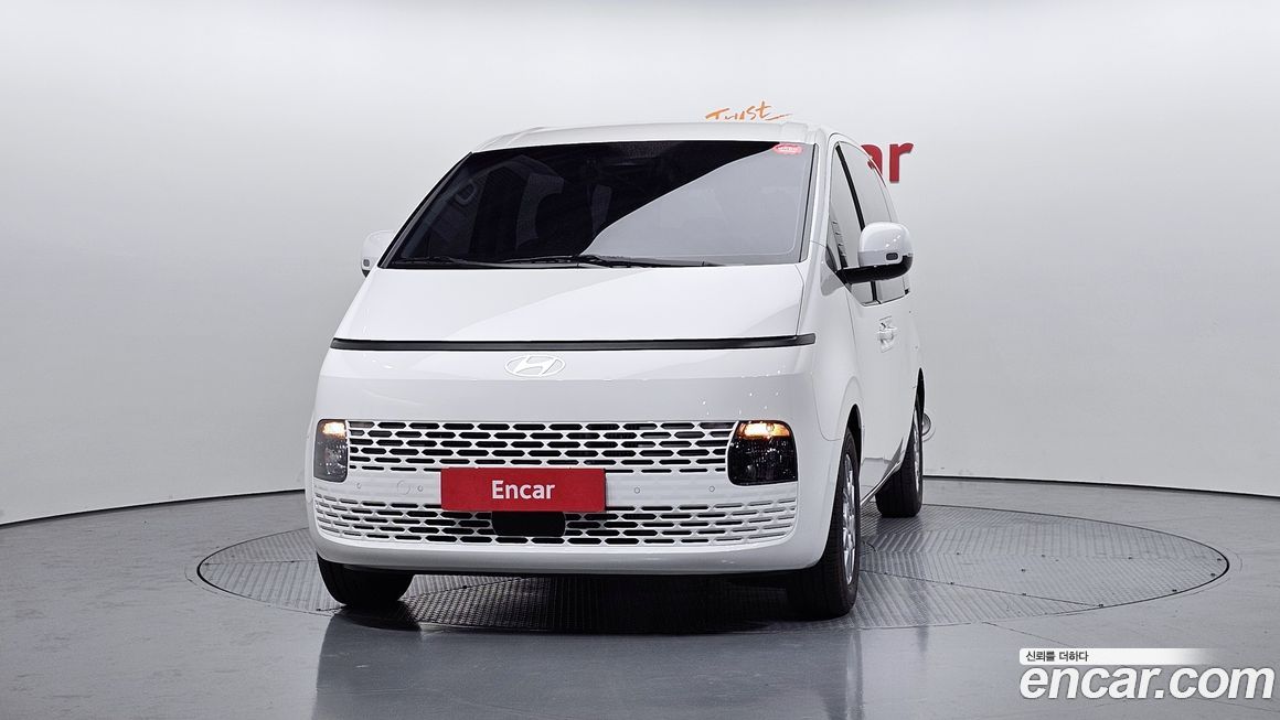 Hyundai Staria 2025