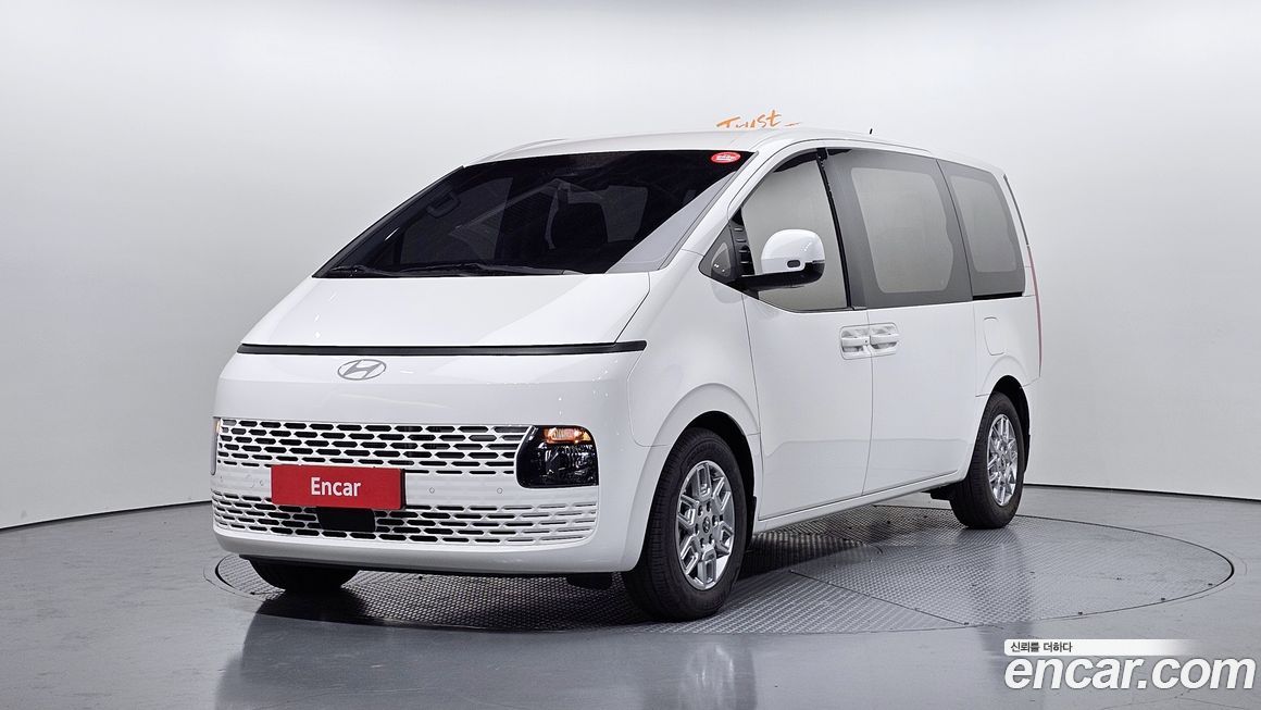 Hyundai Staria 2025