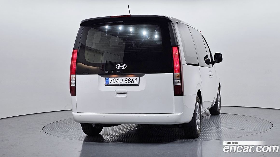 Hyundai Staria 2025
