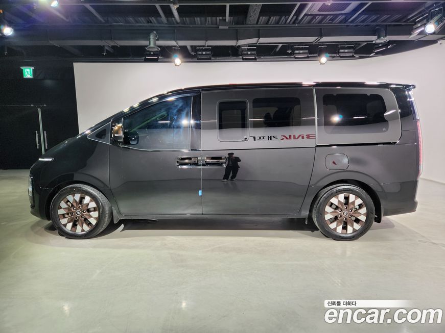 Hyundai Staria 2023