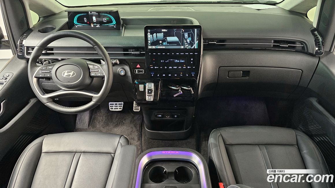 Hyundai Staria 2025