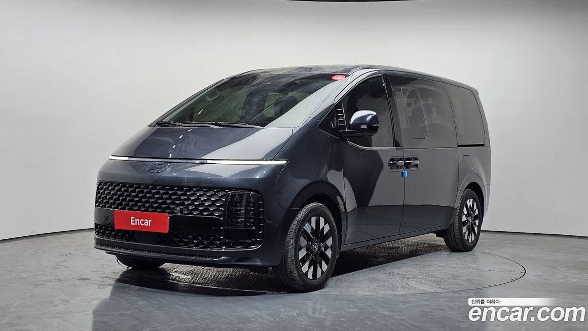 Hyundai Staria 2025