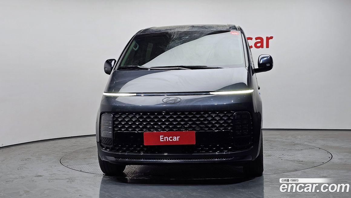 Hyundai Staria 2025