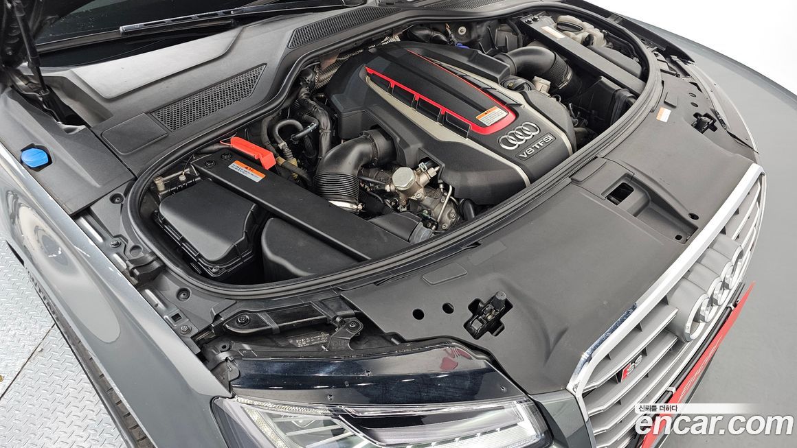 Audi S8 2015