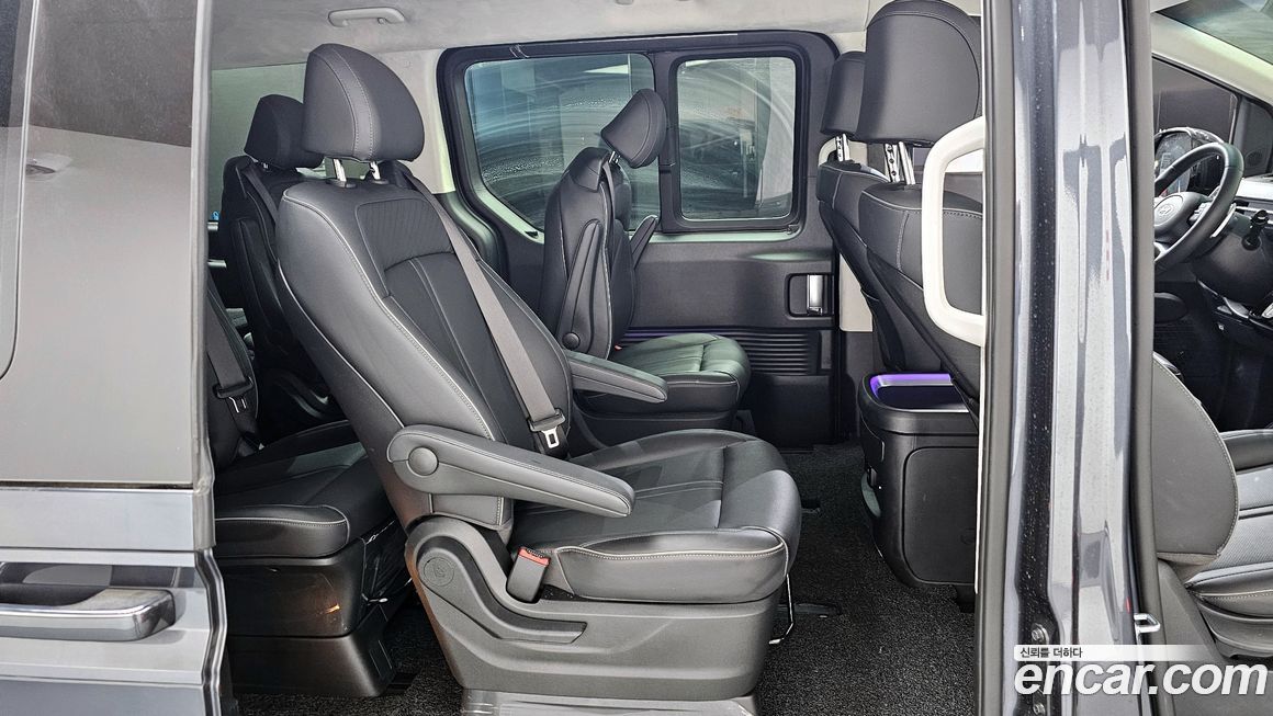 Hyundai Staria 2025