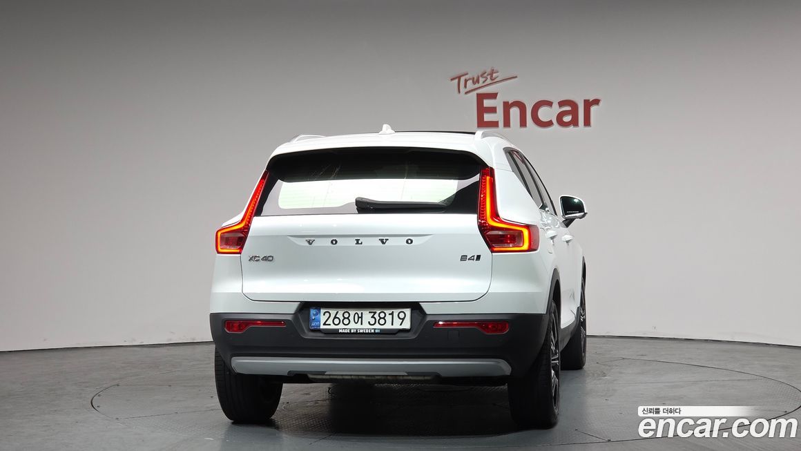 Volvo XC40 2021