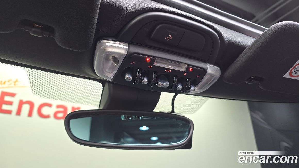 Mini Cooper Convertible 2023