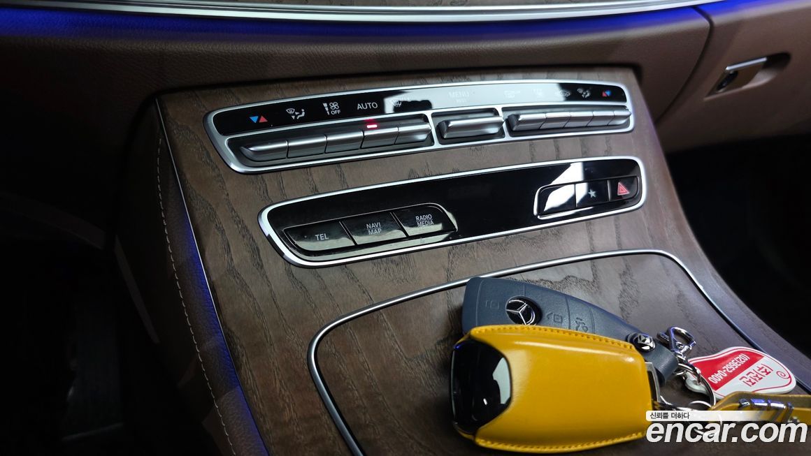 Mercedes-Benz E-Class 2021