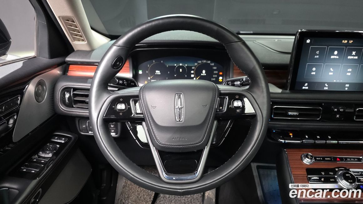 Lincoln Aviator 2021