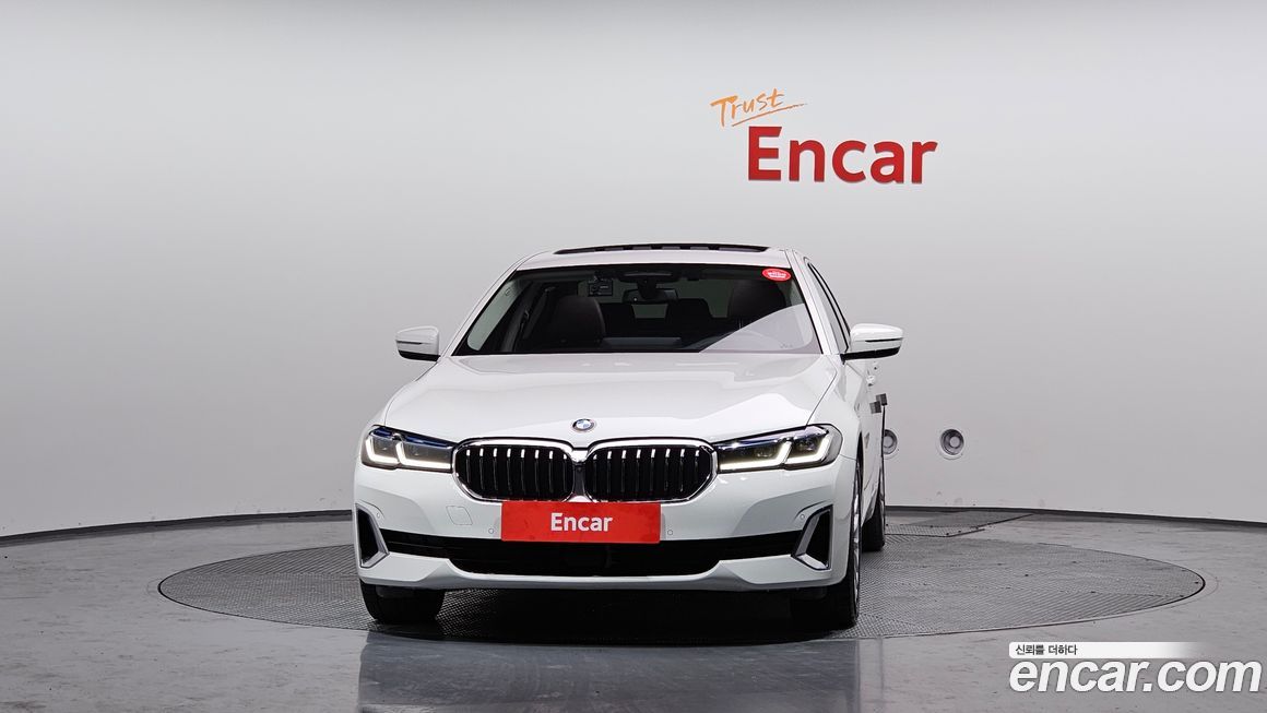 BMW 5-Series 2021