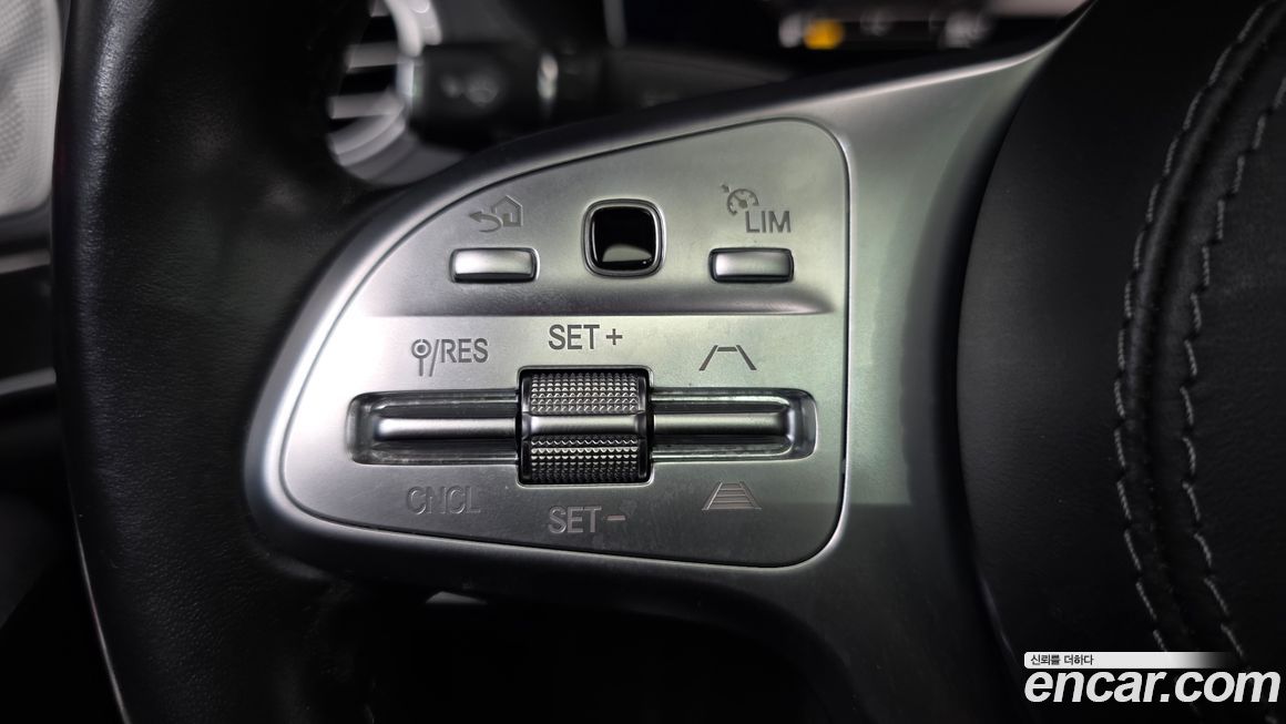 Mercedes-Benz S-Class 2020