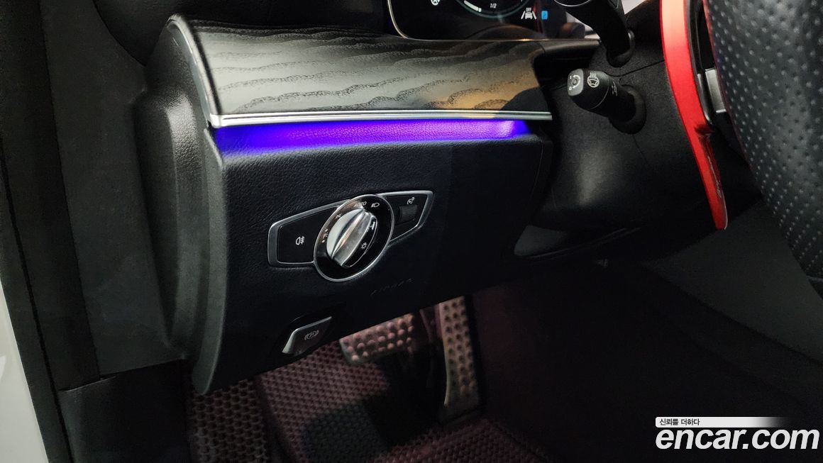 Mercedes-Benz E-Class 2022