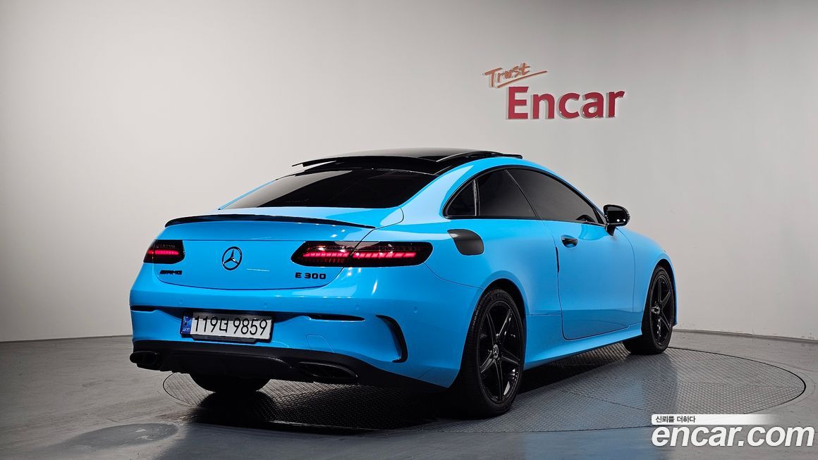 Mercedes-Benz E-Class 2022