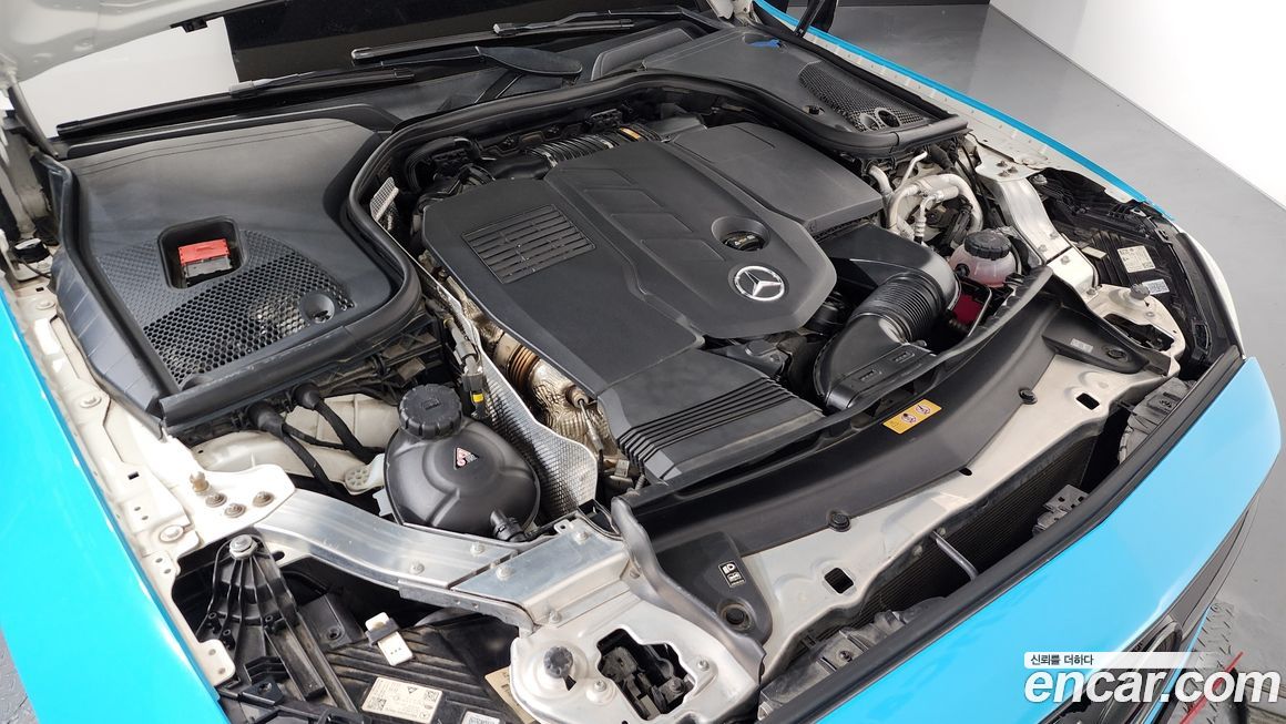 Mercedes-Benz E-Class 2022