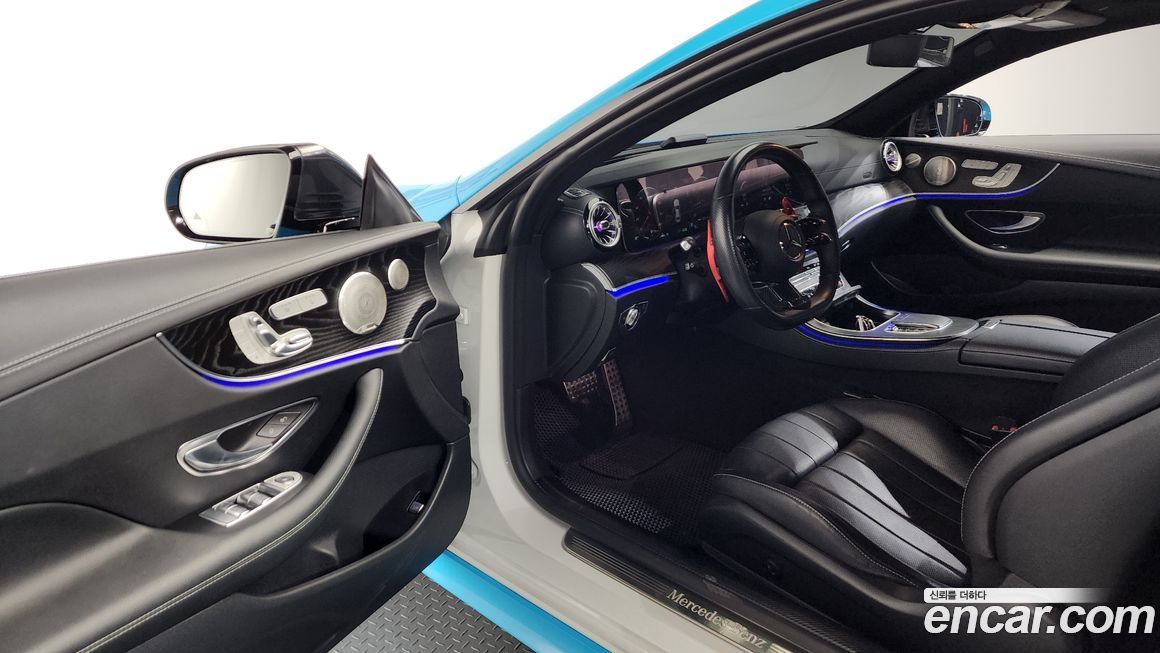 Mercedes-Benz E-Class 2022