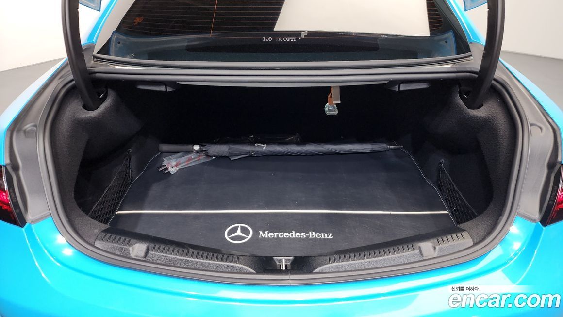 Mercedes-Benz E-Class 2022