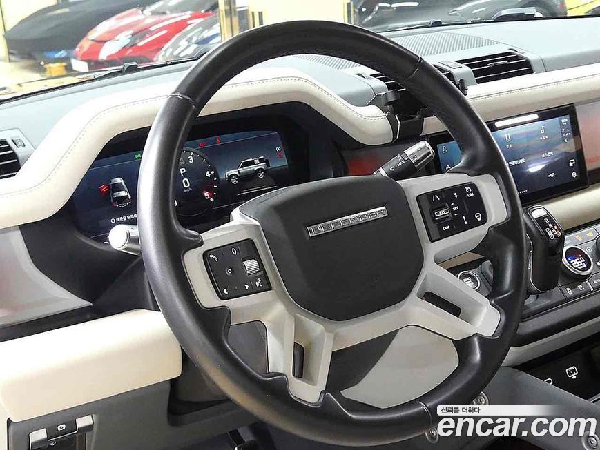 Land Rover Defender 2022