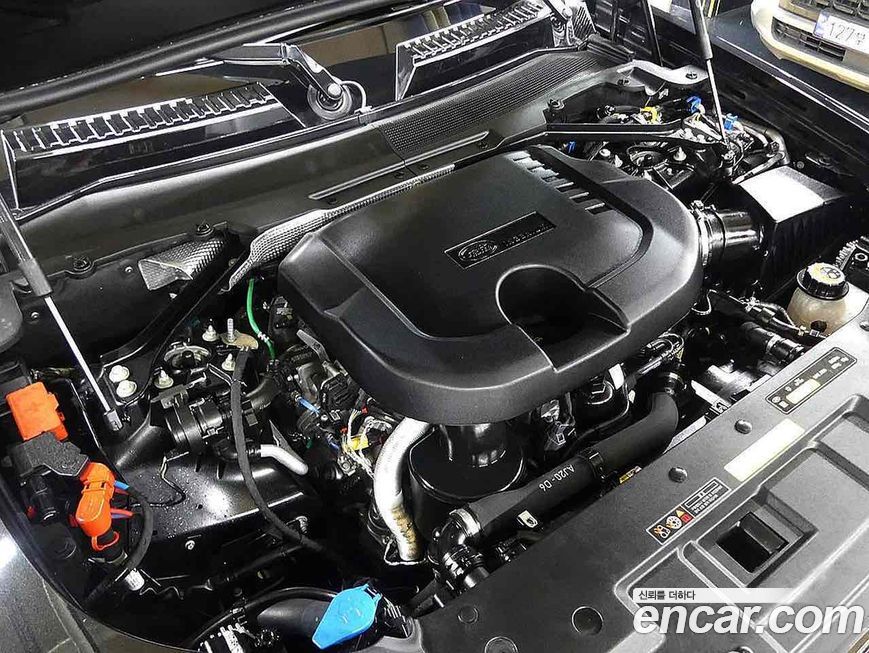 Land Rover Defender 2022