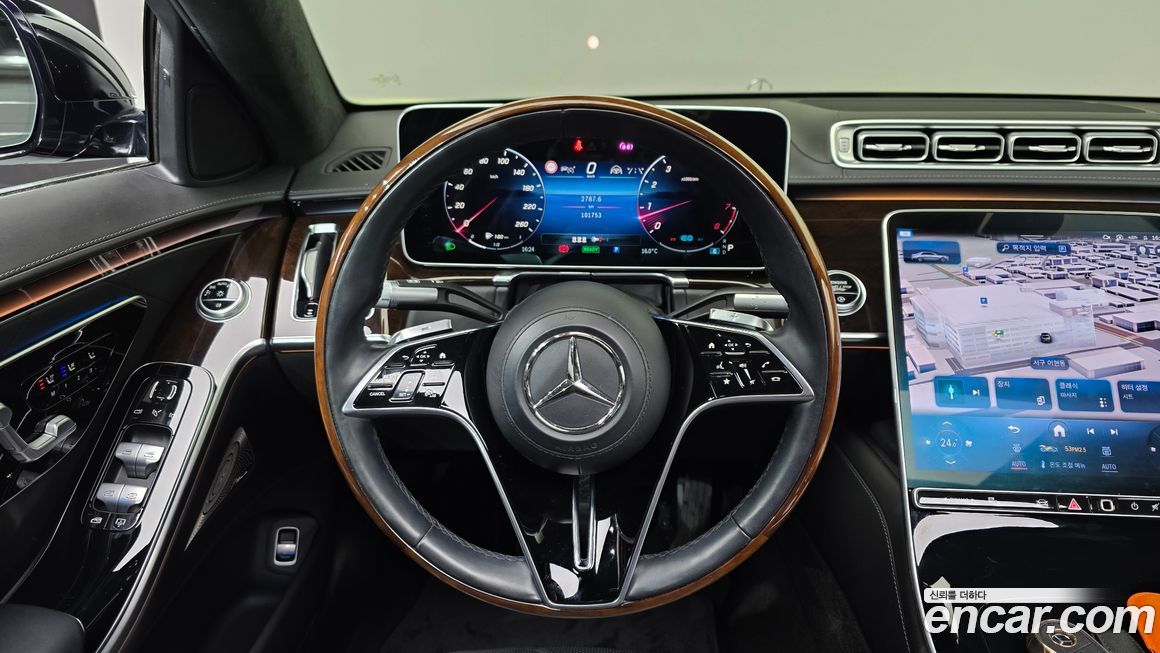 Mercedes-Benz S-Class 2021
