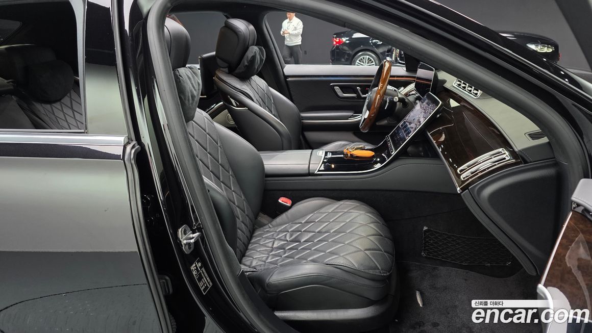 Mercedes-Benz S-Class 2021