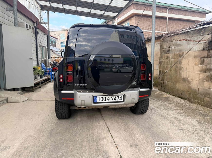 Land Rover Defender 2022