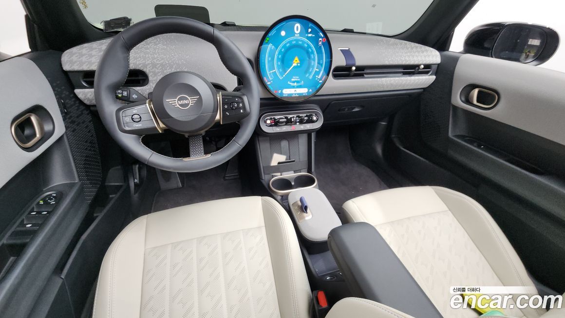 Mini Cooper Convertible 2025