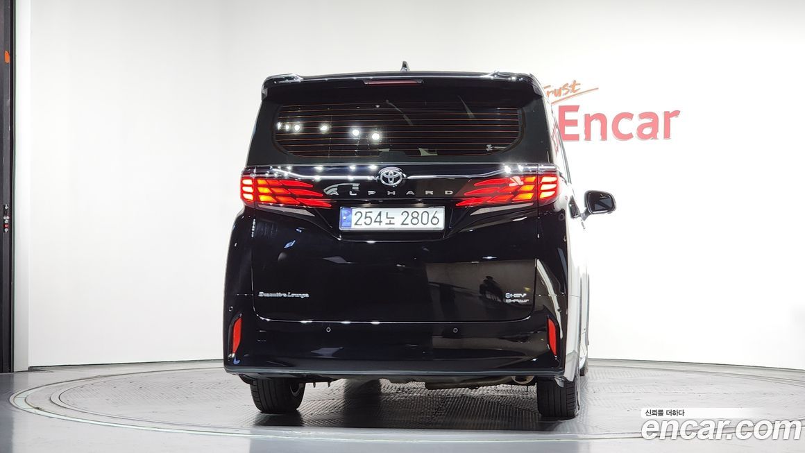 Toyota Alphard 2024