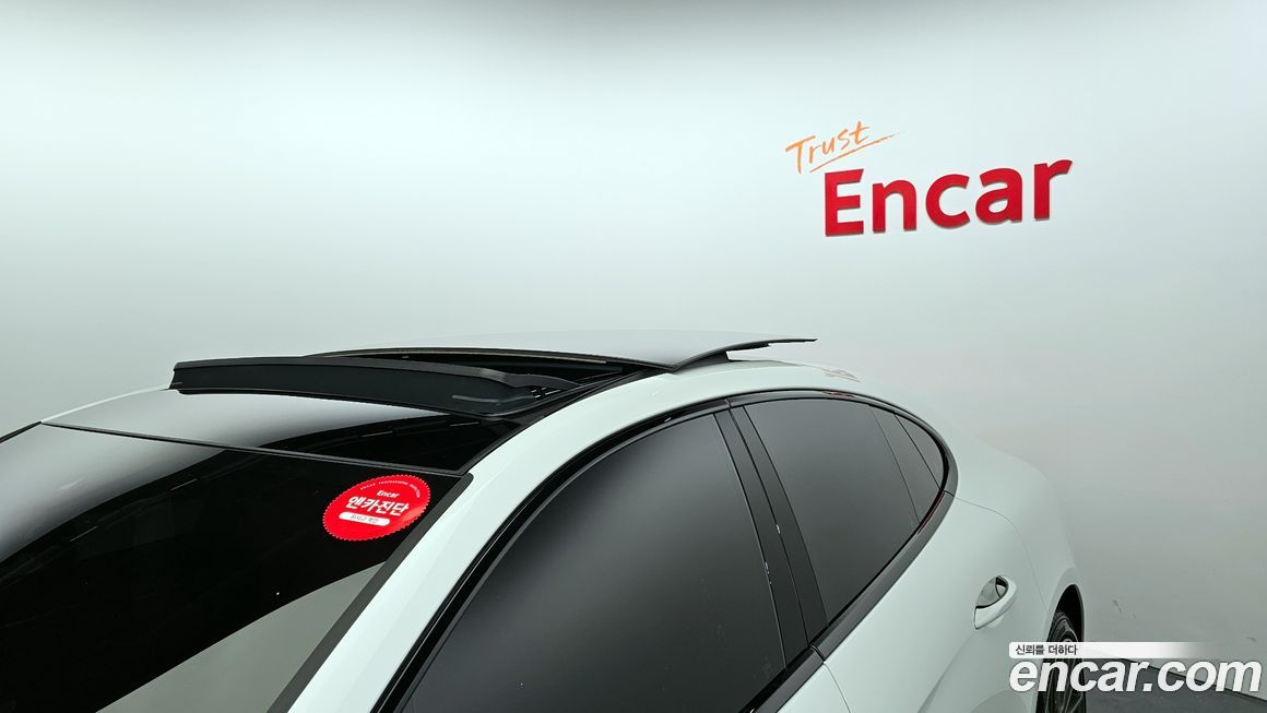 Porsche Panamera 2023