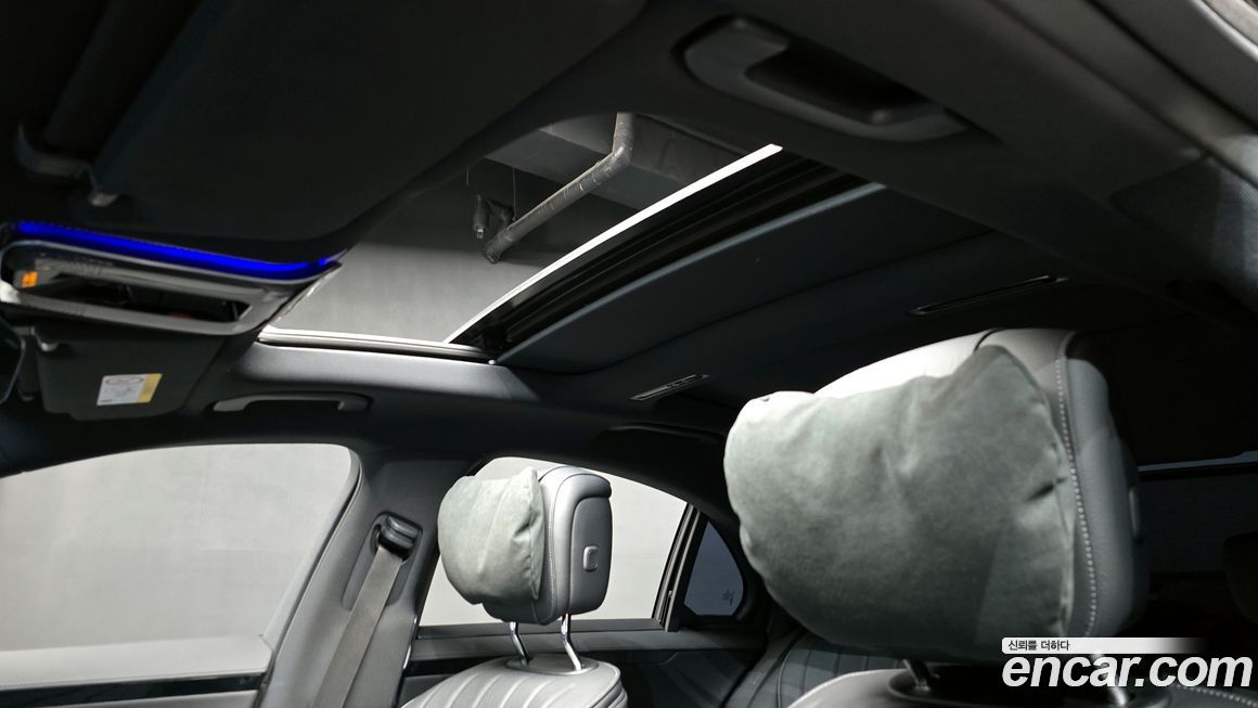 Mercedes-Benz S-Class 2025