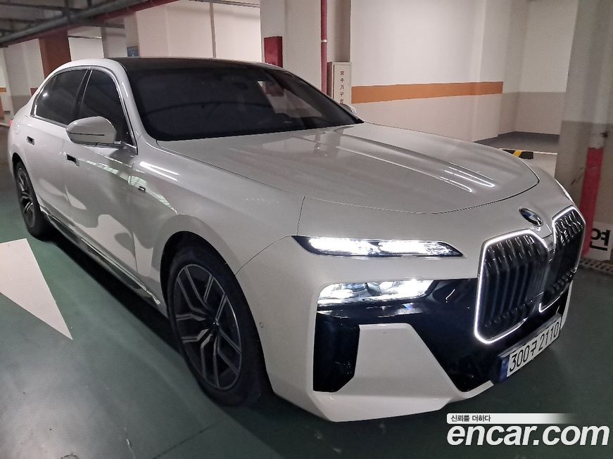 BMW 7-Series 2024
