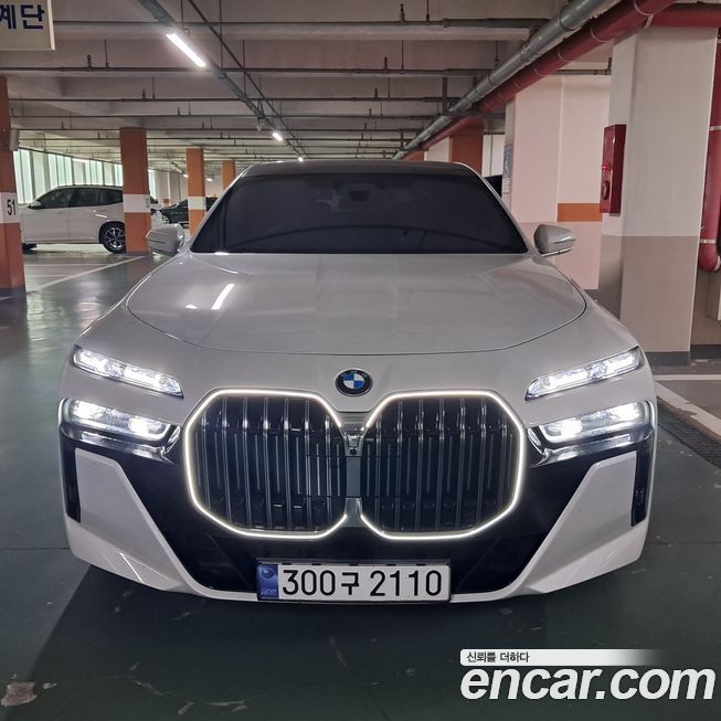 BMW 7-Series 2024