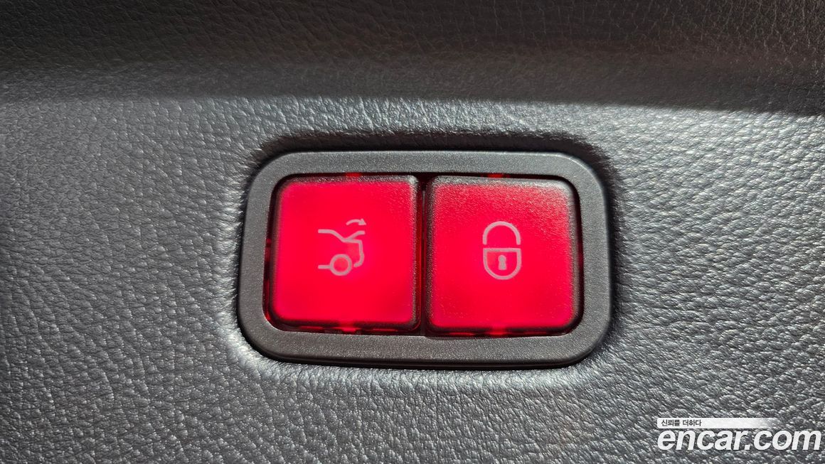 Mercedes-Benz S-Class 2025