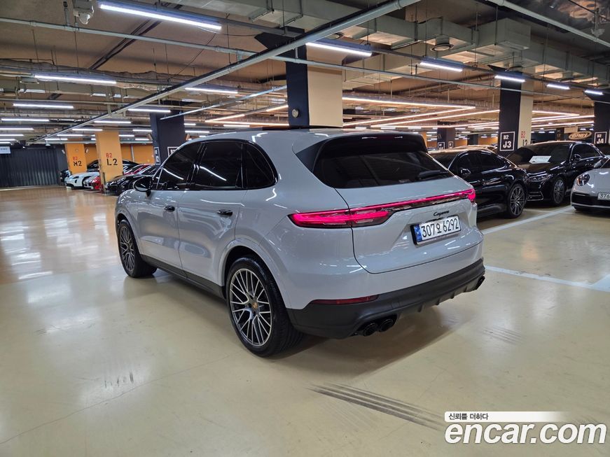 Porsche Cayenne 2023