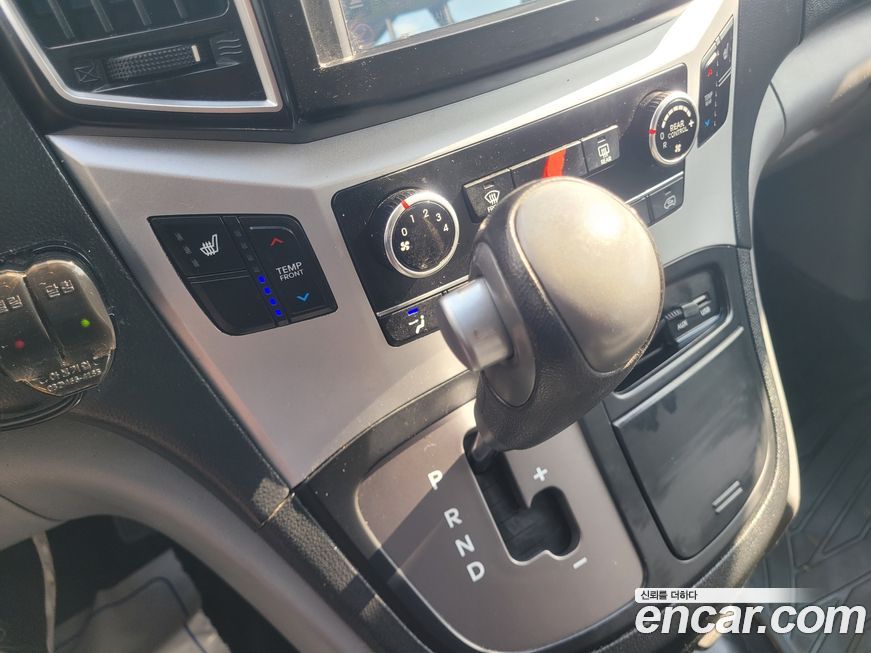 Hyundai Starex 2019