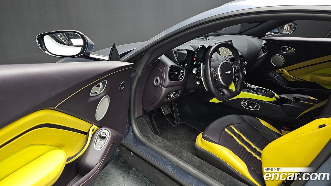 Astonmartin Vantage 2020