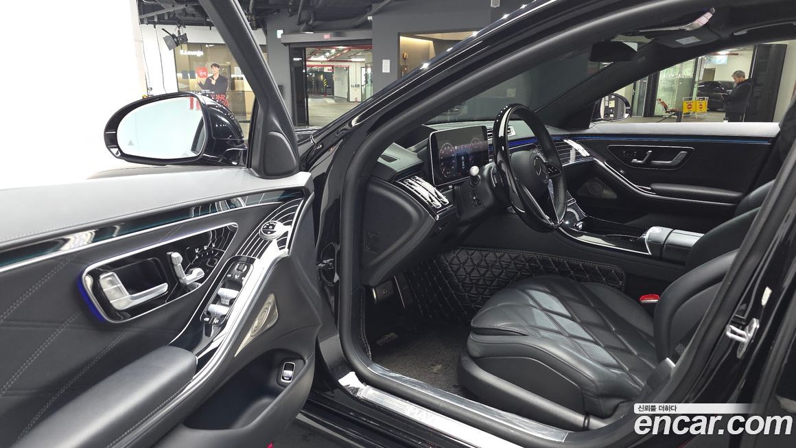 Mercedes-Benz S-Class 2023