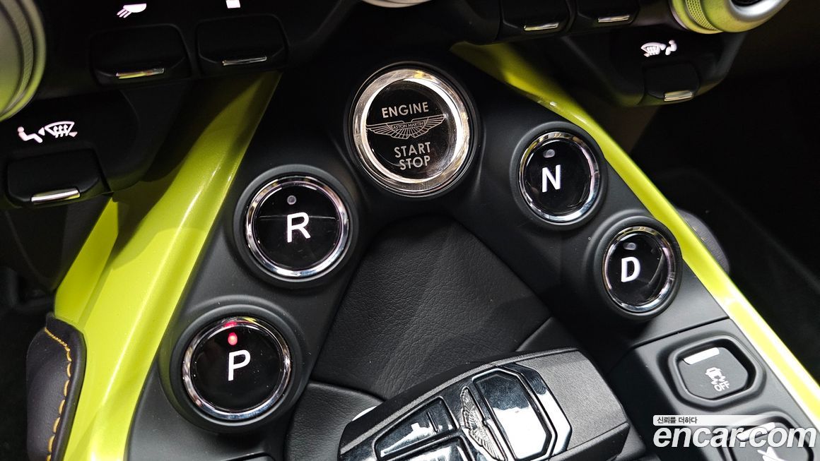 Astonmartin Vantage 2020