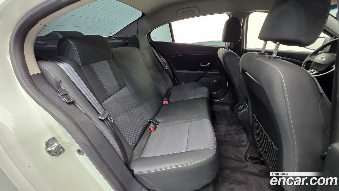 Renault-KoreaSamsung SM3 2011