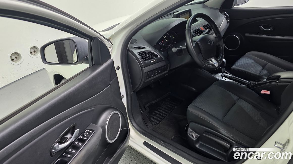 Renault-KoreaSamsung SM3 2011