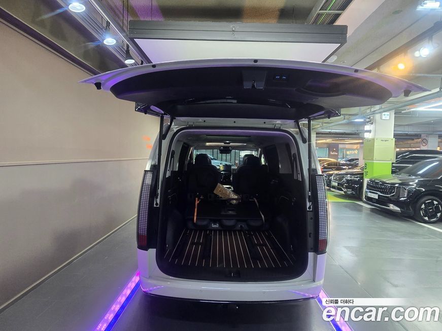 Hyundai Staria 2025