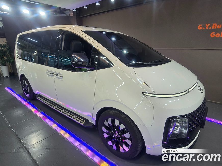 Hyundai Staria 2025